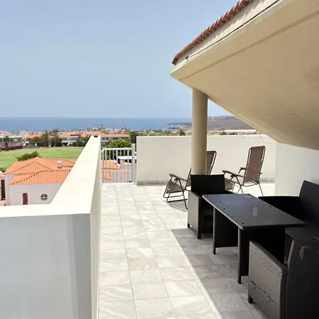 Amarilla Golf Family