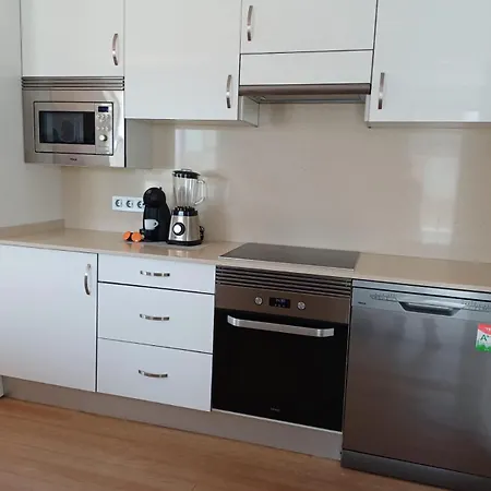 וילה Amarilla Golf Family סן מיגל דה אבונה