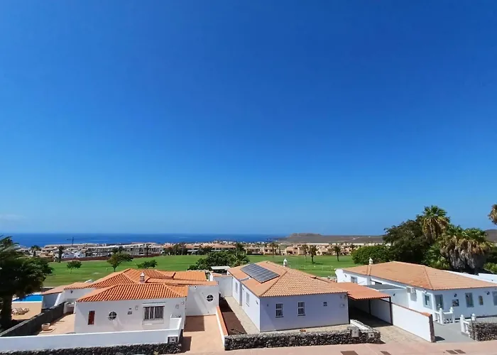 Amarilla Golf Family San Miguel de Abona