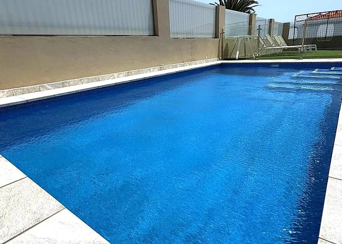 Villa Amarilla Golf Family